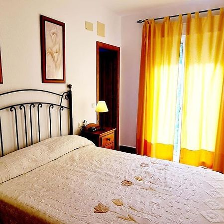 Atico Duplex Con Vistas Al Mar En Захара-де-лос-Атунес Экстерьер фото