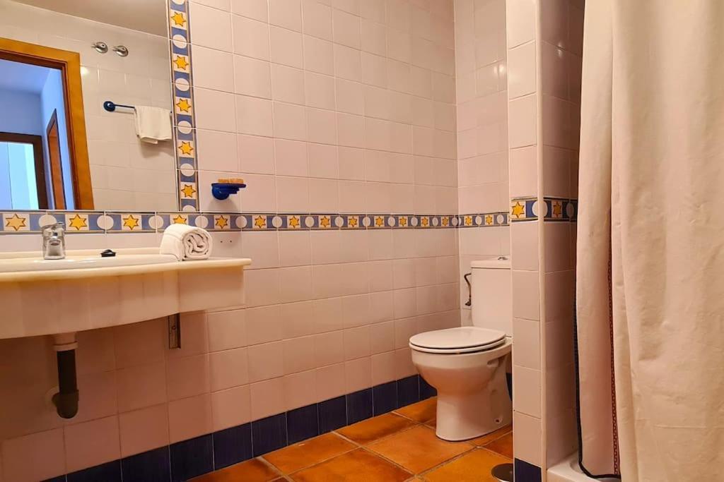 Atico Duplex Con Vistas Al Mar En Захара-де-лос-Атунес Экстерьер фото