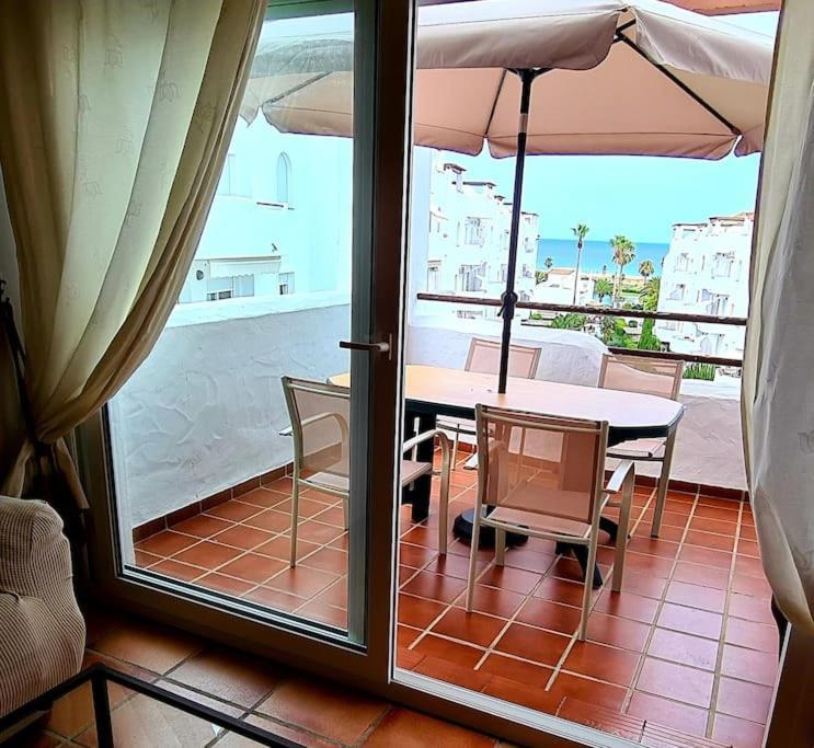 Atico Duplex Con Vistas Al Mar En Захара-де-лос-Атунес Экстерьер фото